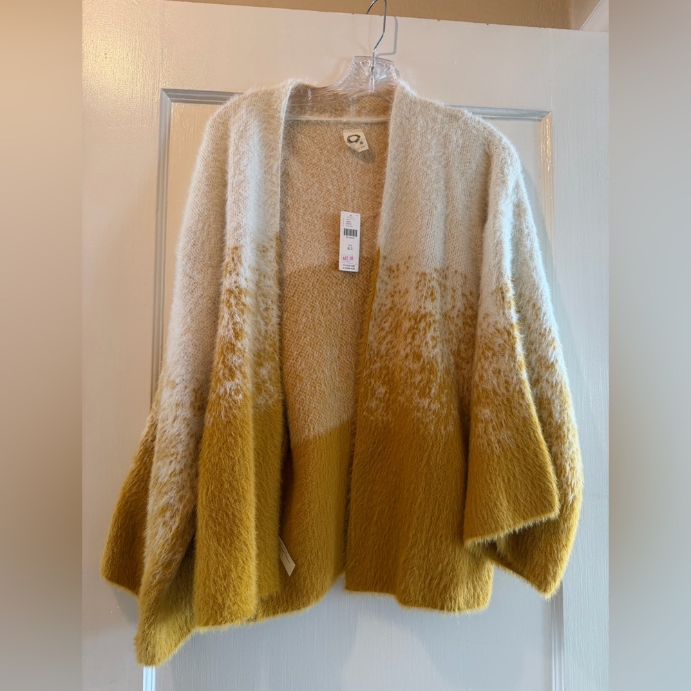 Cozy Goldish Yellow and Cream Knit Sweater
